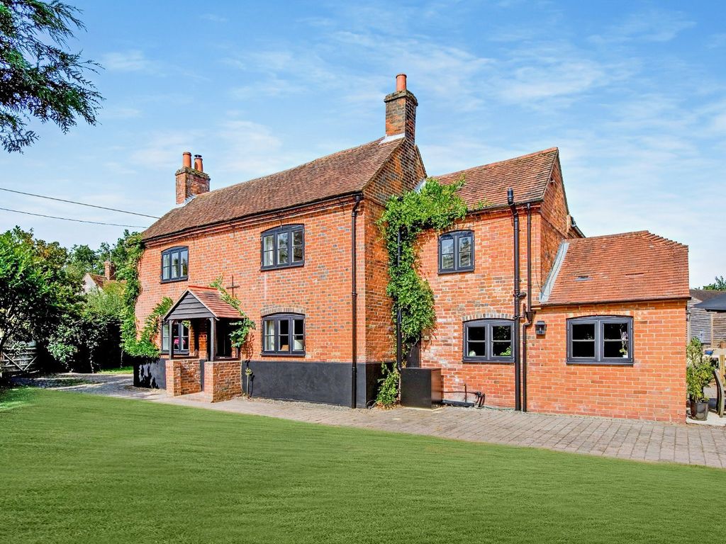 4 bed detached house to rent in Holdrop Hill, Headley, Hampshire RG19