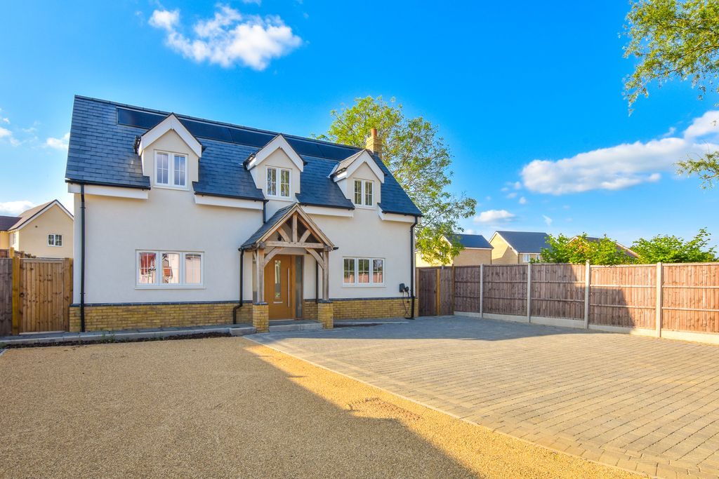 4 bed detached house for sale in Canada Cottages, Stortford Road