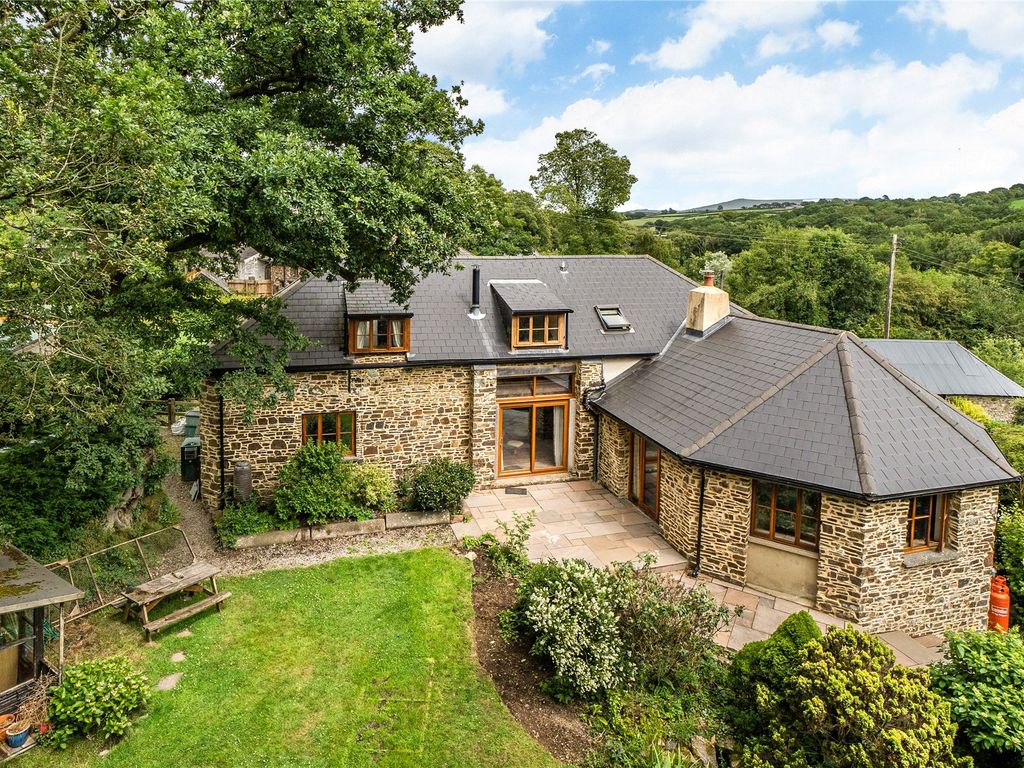 5 bed linkdetached house for sale in Thorndon, Okehampton, Devon EX20, £650,000 Zoopla