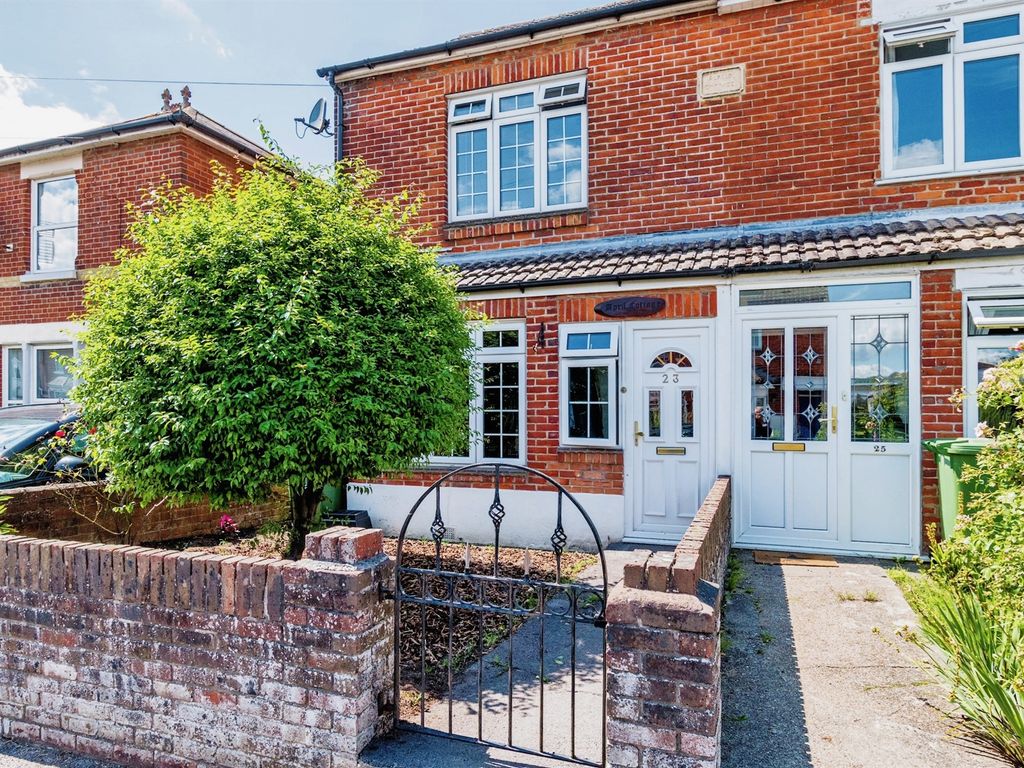 2 bed semidetached house for sale in Scotter Road,