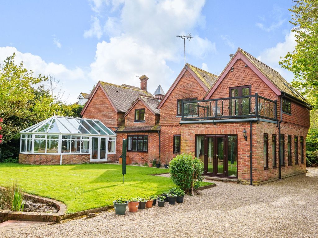 4 bed detached house for sale in Willesborough Road, Kennington TN24, £850,000 Zoopla