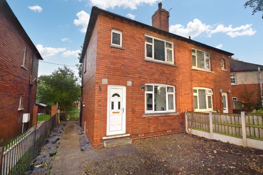 2 bed semidetached house for sale in Peacock Avenue, Wakefield, West