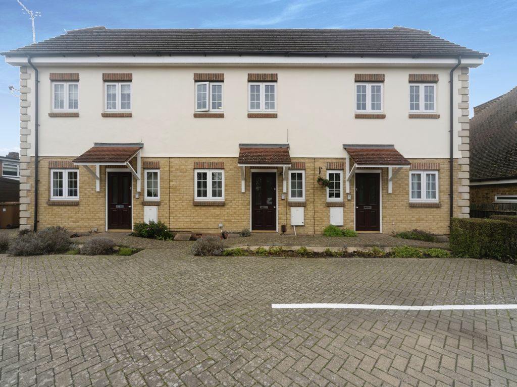 2 bed flat for sale in Charlton Road, Shepperton TW17 Zoopla