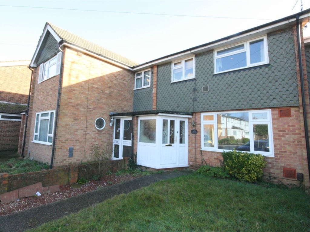 3 bed end terrace house to rent in BenenStock Road, Staines TW19 Zoopla