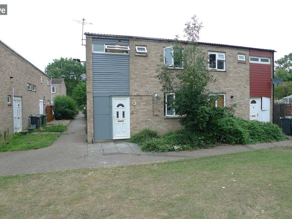 3 bed semidetached house to rent in Cleatham, Bretton, Peterborough