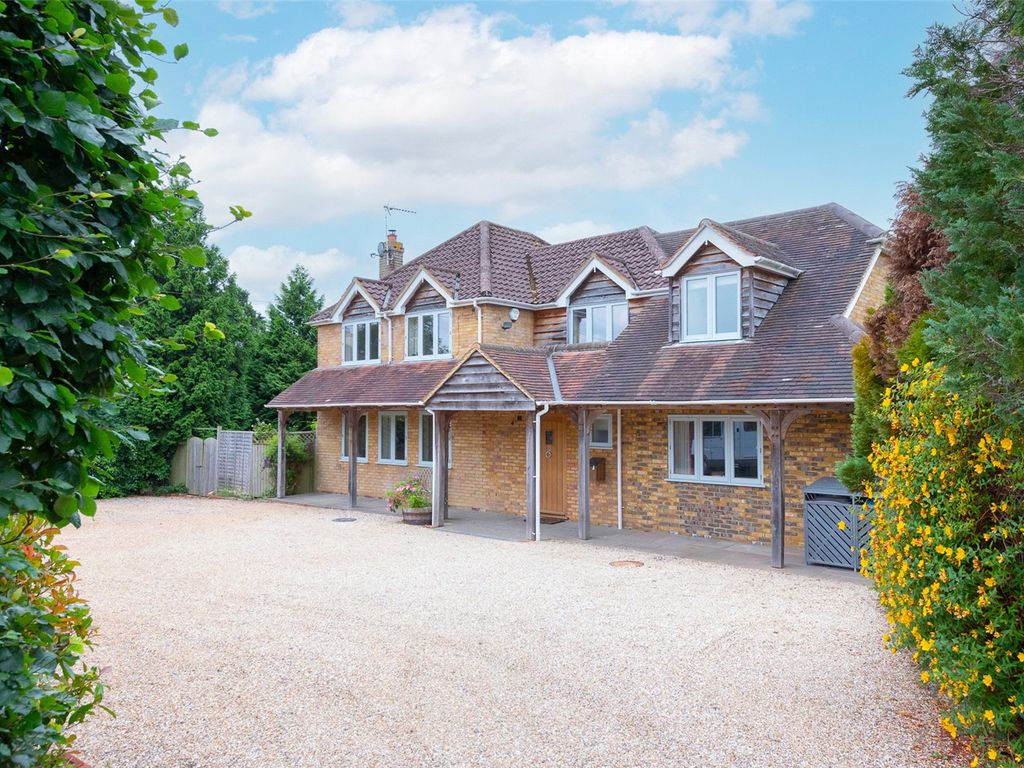 4 bed detached house for sale in Bracknell Lane, Hartley Wintney, Hook