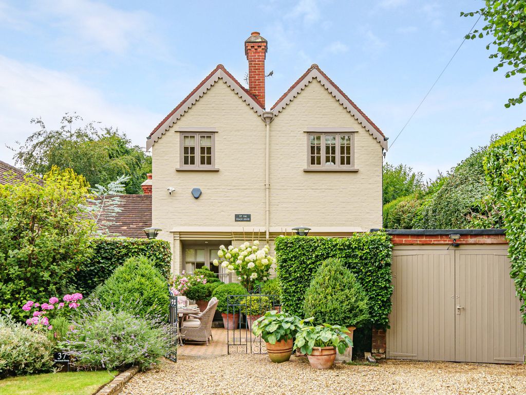 4 bed detached house for sale in Leigh Hill Road, Cobham KT11 Zoopla