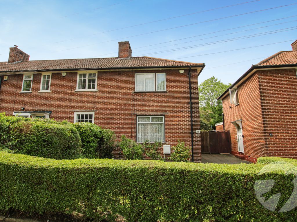 3 bed semidetached house for sale in Ravensworth Road, London SE9, £