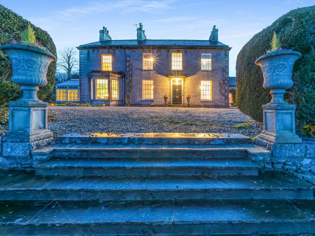 7 bed detached house for sale in Dykes Lane, Yealand Conyers LA5, £