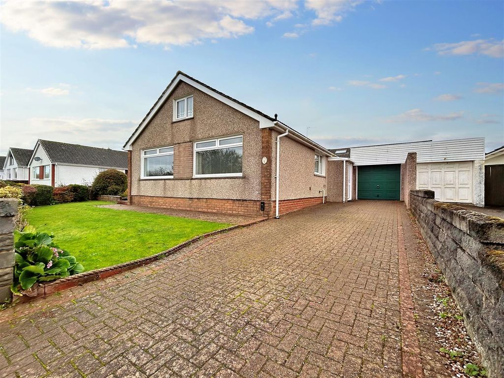 3 bed detached bungalow for sale in Haven Park Drive, Haverfordwest