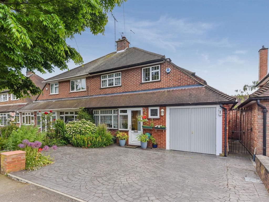 3 bed property for sale in Cedar Avenue, Ruislip HA4, £650,000 Zoopla