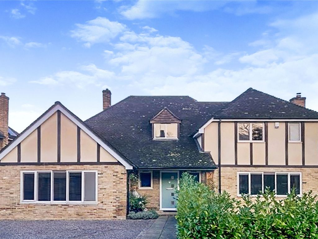 4 bed detached house for sale in St. James Close, Pangbourne, Reading