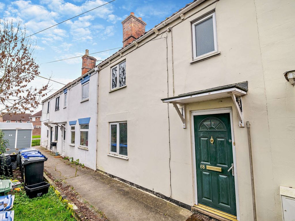 3 bed terraced house for sale in Eden Vale Road, Westbury BA13, £