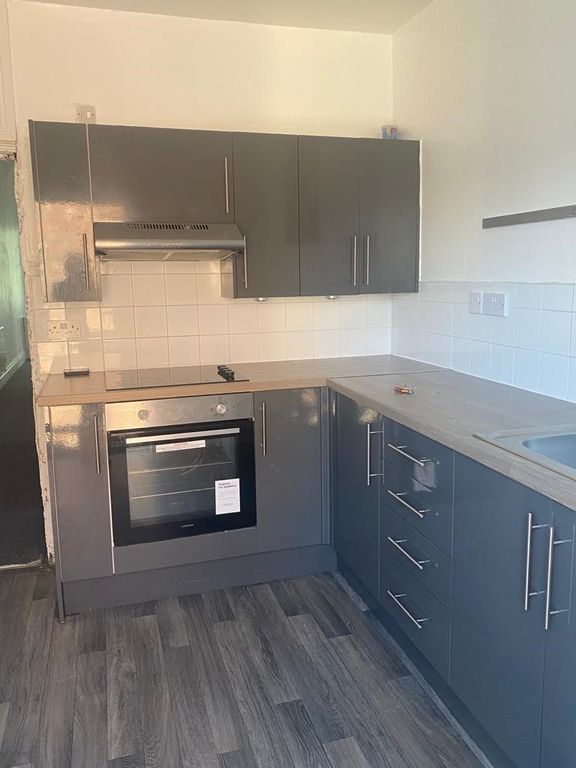 2 bed flat to rent in St. Johns Road, Waterloo, Liverpool L22 Zoopla