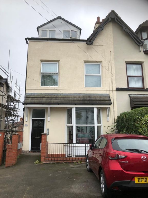 1 bed flat to rent in Old Chester Road, Rock Ferry, Birkenhead CH42, £