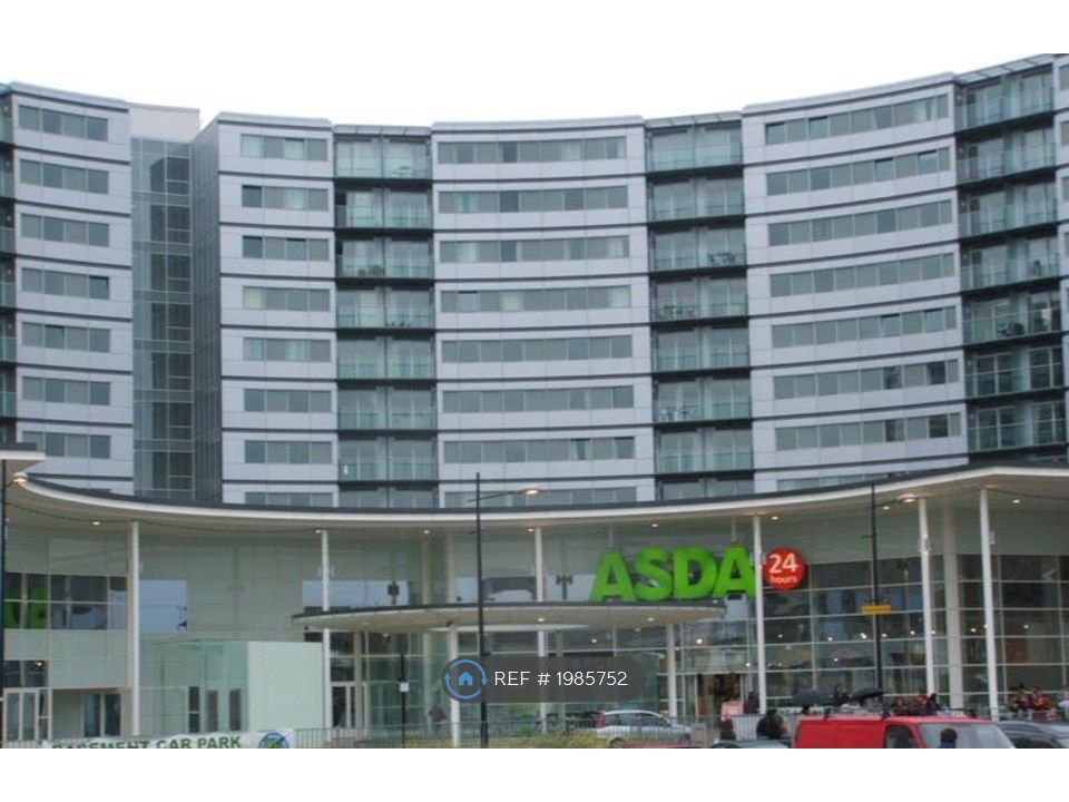 1 bed flat to rent in The Blenheim Centre, Hounslow TW3, £1,400 pcm Zoopla