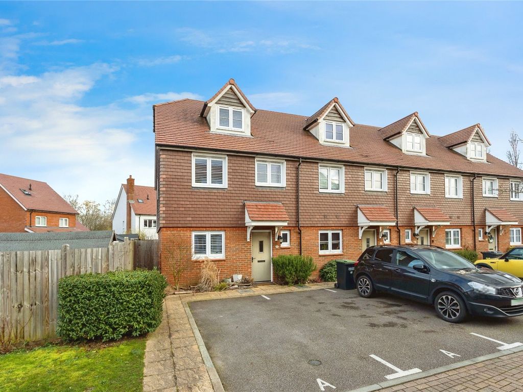 3 bed end terrace house for sale in Hazelwood Close, Tonbridge, Kent TN11, £475,000 Zoopla