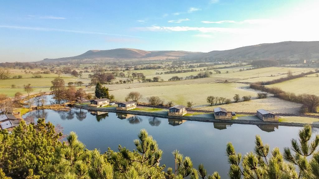 2 bed detached house for sale in Barrow, Clitheroe, Lancashire BB7, £