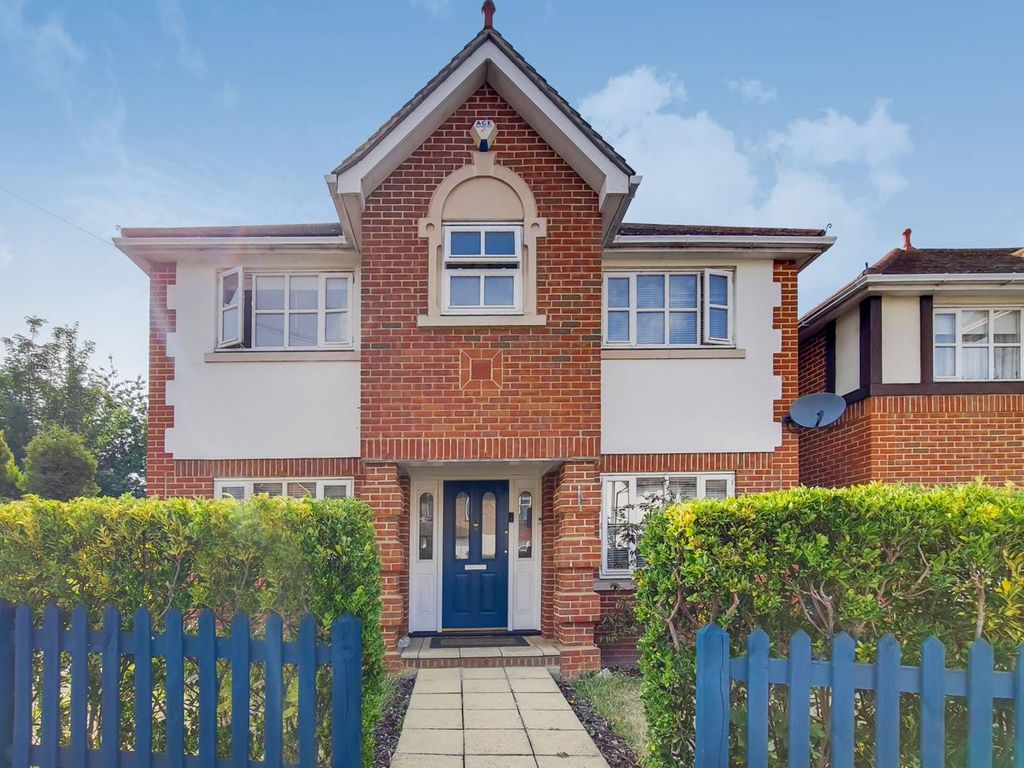 4 bed detached house for sale in Highfield Road, Sutton SM1 Zoopla