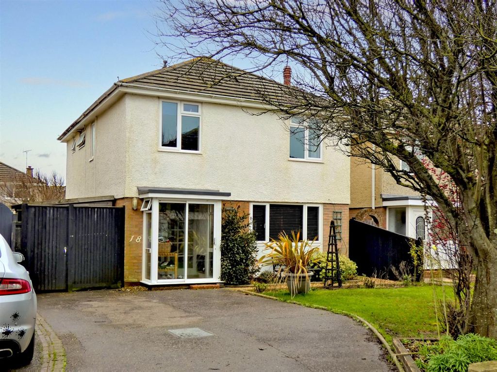 4 bed detached house for sale in Mallon Dene, Rustington, Littlehampton