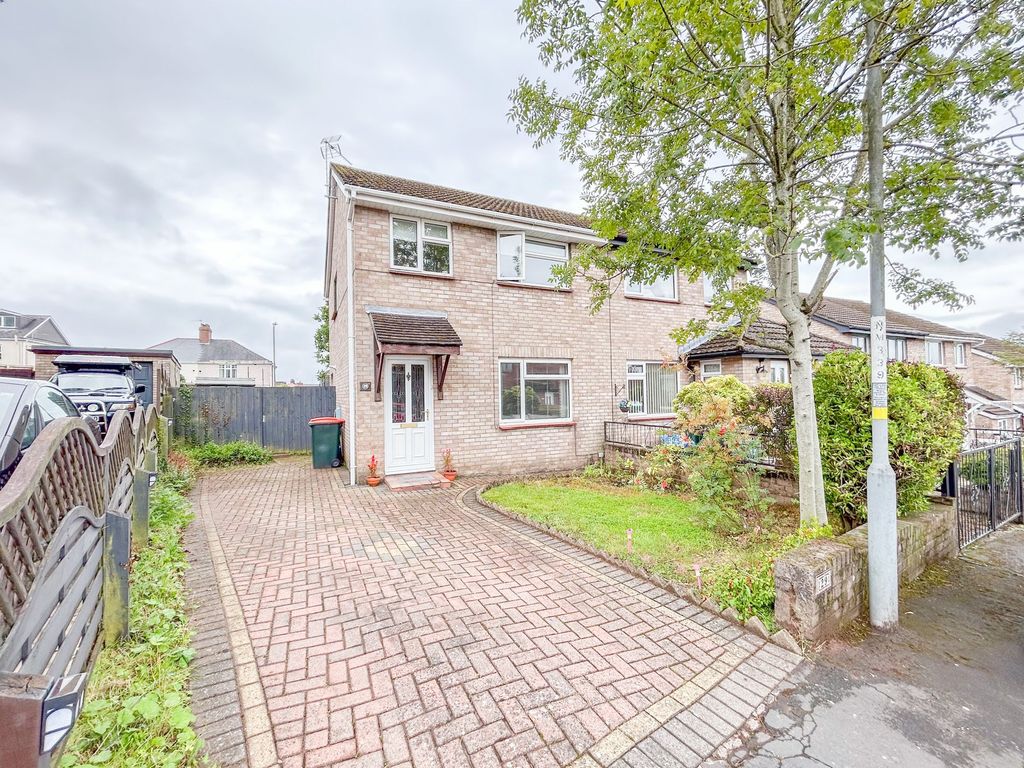 3 bed semidetached house for sale in Lundy Drive, St. Julians NP19, £