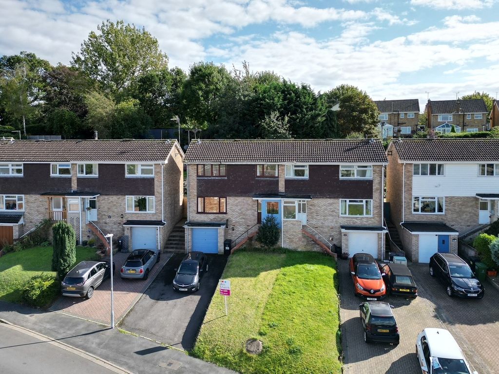 3 bed semidetached house for sale in Windrush, Highworth, Swindon SN6