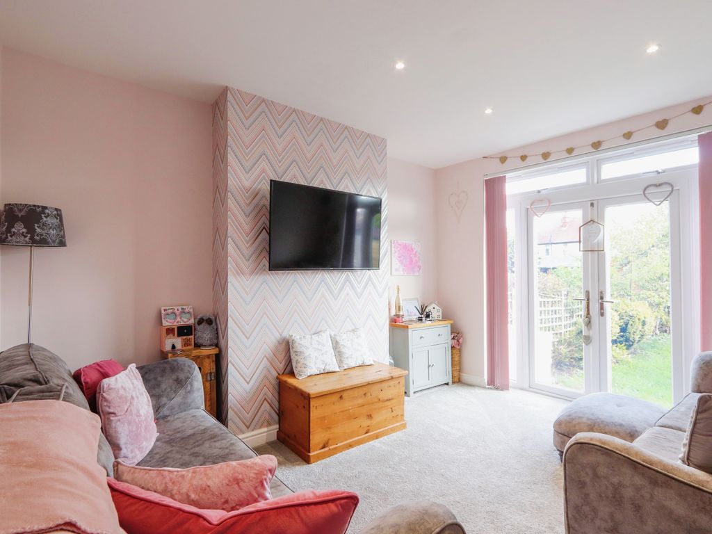 Meadow Grove, Sheffield S17  