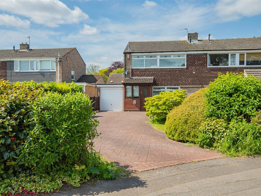 3 bed semidetached house for sale in Friary Grange Park, Winterbourne