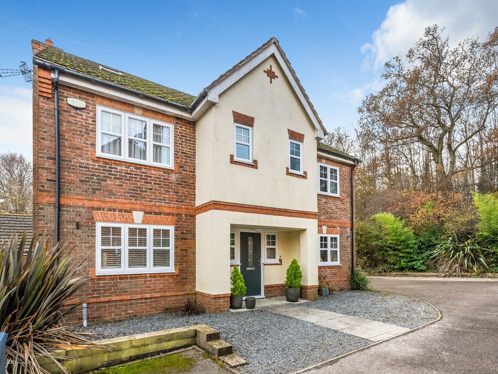 7 bed detached house for sale in Blythe Close, Enham Alamein, Andover