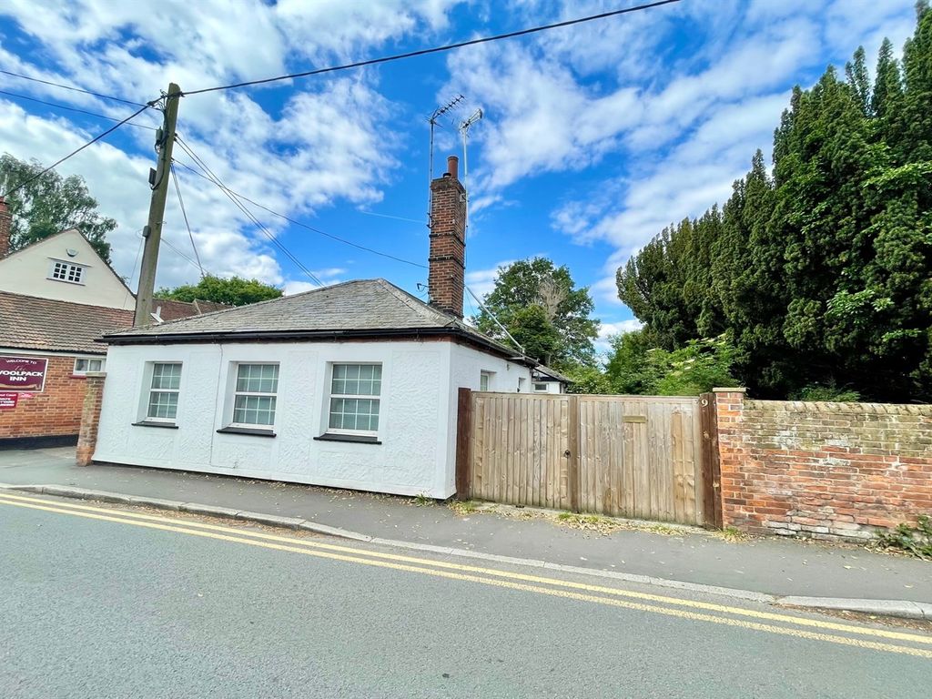 2 bed detached bungalow for sale in Church Street, Witham CM8 Zoopla