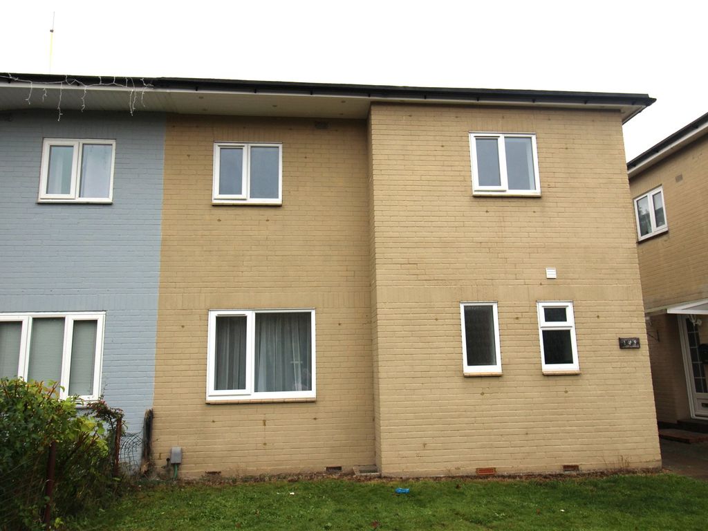 3 bed end terrace house to rent in Berechurch Road, Colchester CO2, £