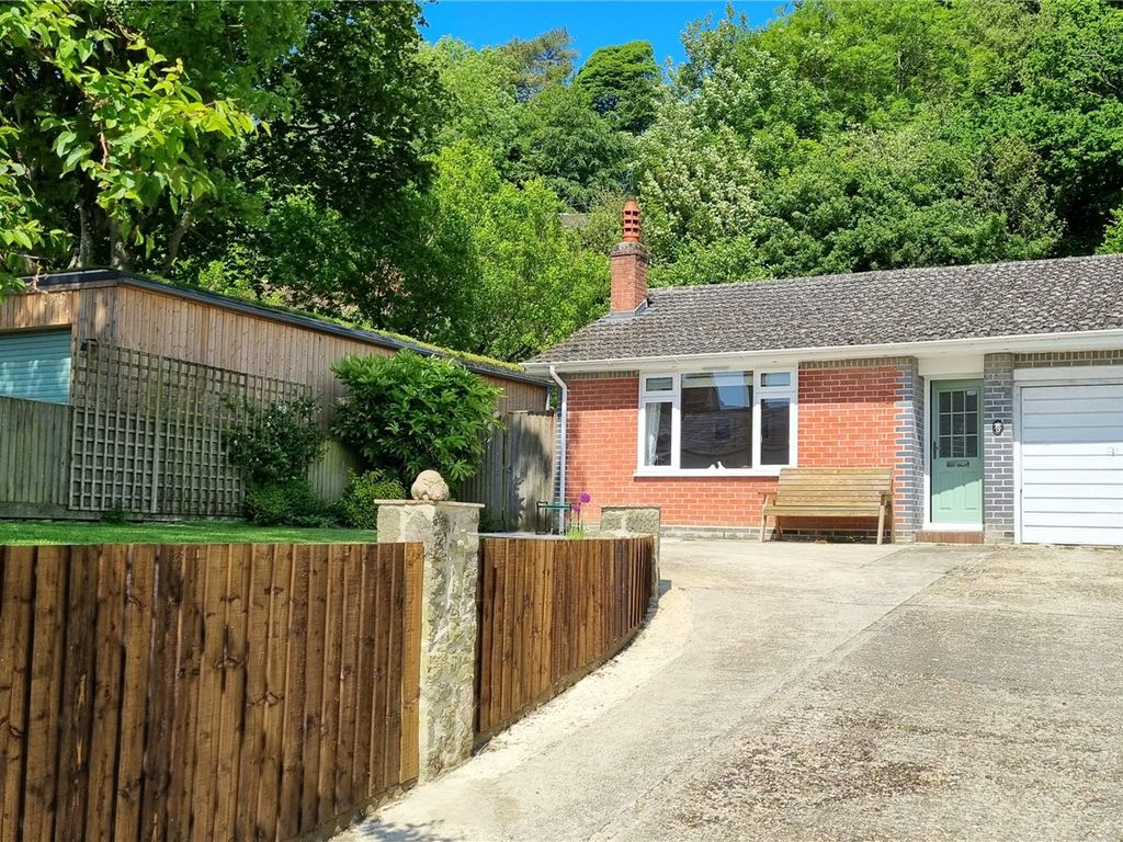 2 bed bungalow for sale in Tanyard Lane, Shaftesbury, Dorset SP7, £