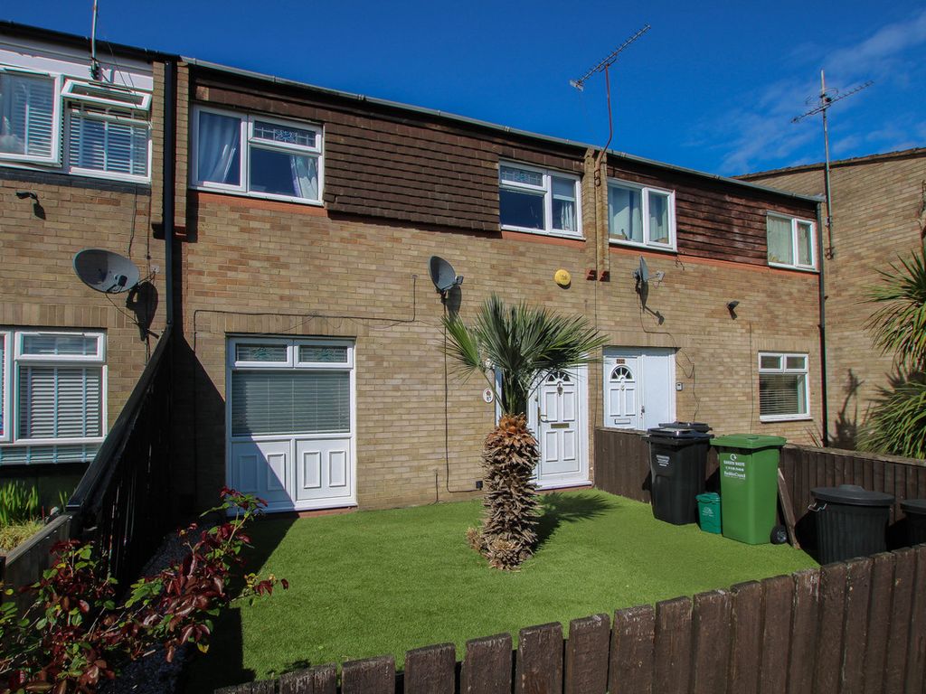 2 bed terraced house for sale in Mill Green Court, Basildon SS13, £