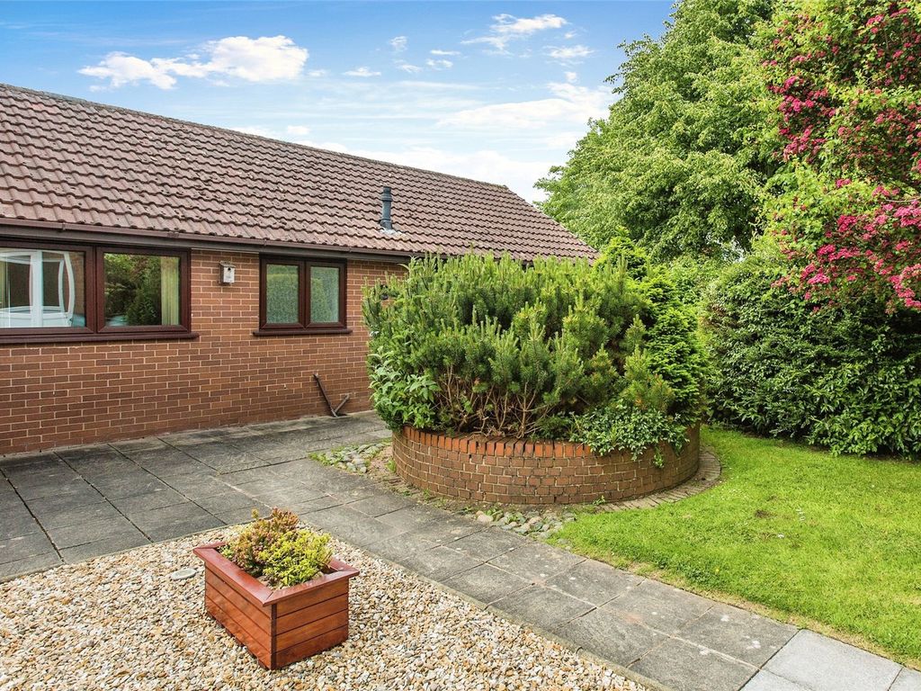 2 bed bungalow for sale in The Pennines, Fulwood, Preston, Lancashire