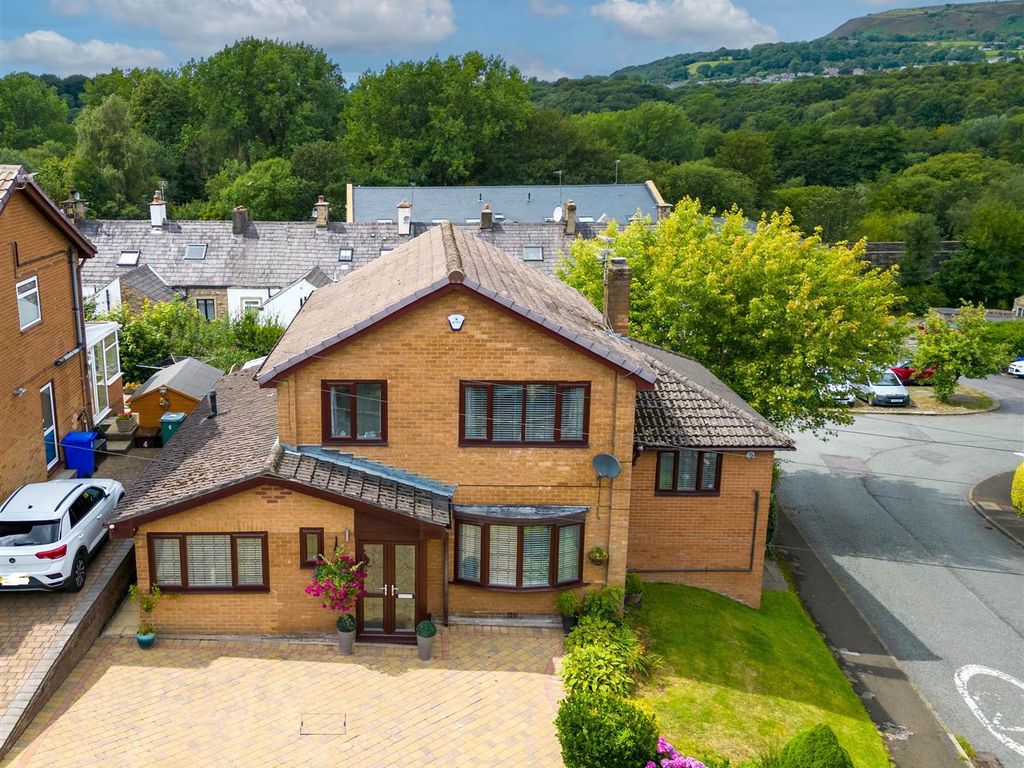 5 bed detached house for sale in Manley Close, Summerseat, Bury BL9, £