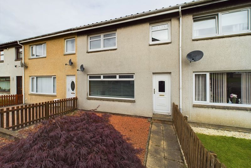 3 bed terraced house for sale in Barrs Lane, Carluke ML8, £89,000 Zoopla