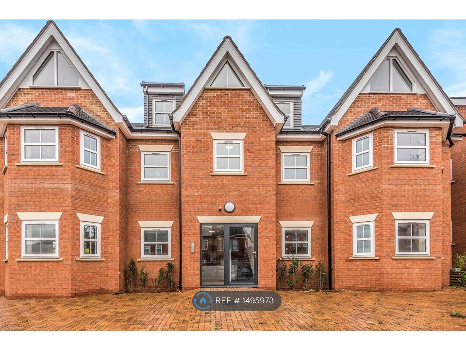 2 bed flat to rent in Kitchener Road, High HP11 Zoopla