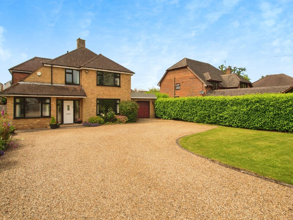 4 bed detached house for sale in High Street Green, Hemel Hempstead HP2