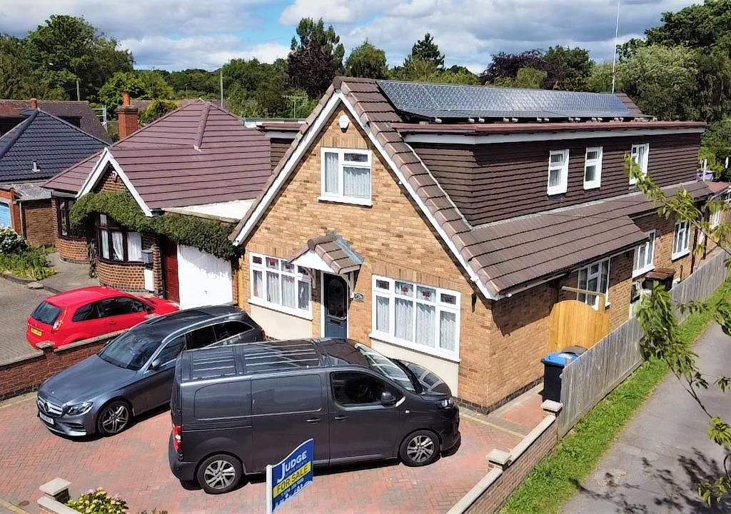 6 bed detached house for sale in Leicester Road, Markfield