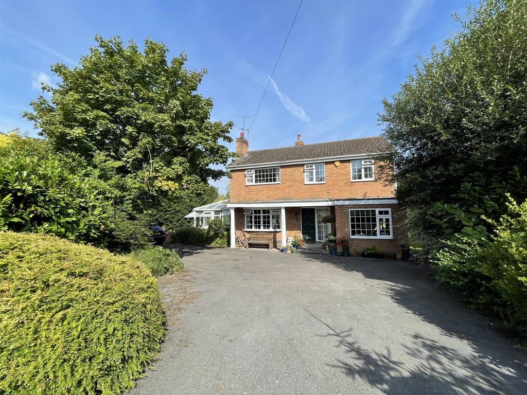 Hamilton Drive, Swadlincote DE11  