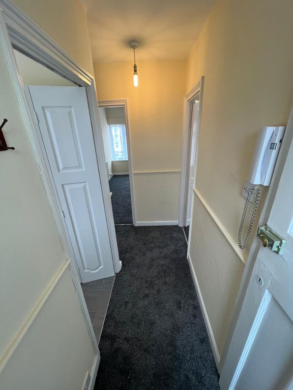 2 bed flat to rent in Field End Road, Pinner HA5 Zoopla