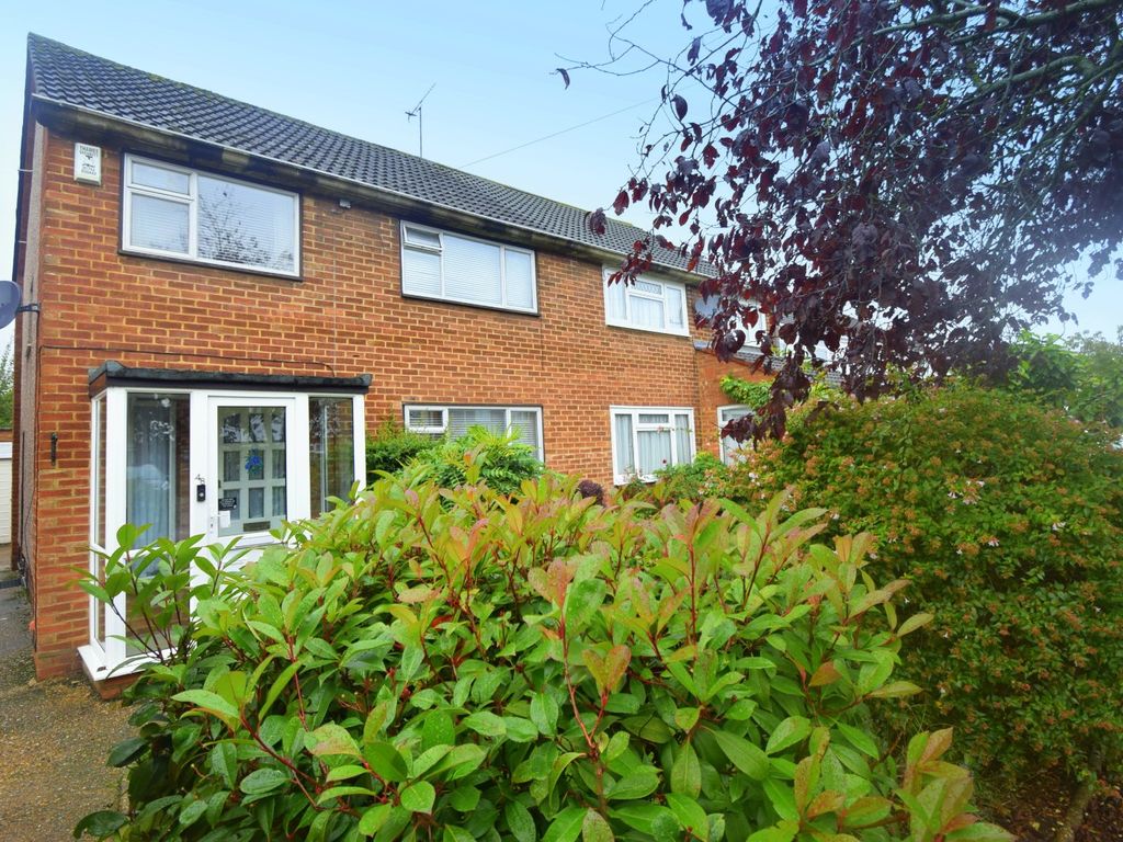 3 bed semidetached house for sale in Meadow Way, Old Windsor, Windsor, Berkshire SL4, £425,000