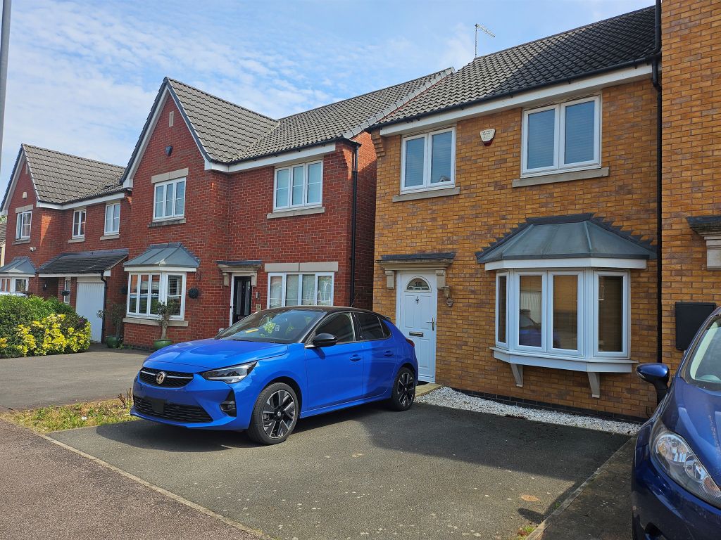 3 bed semidetached house for sale in Magdalene Drive, Mickleover