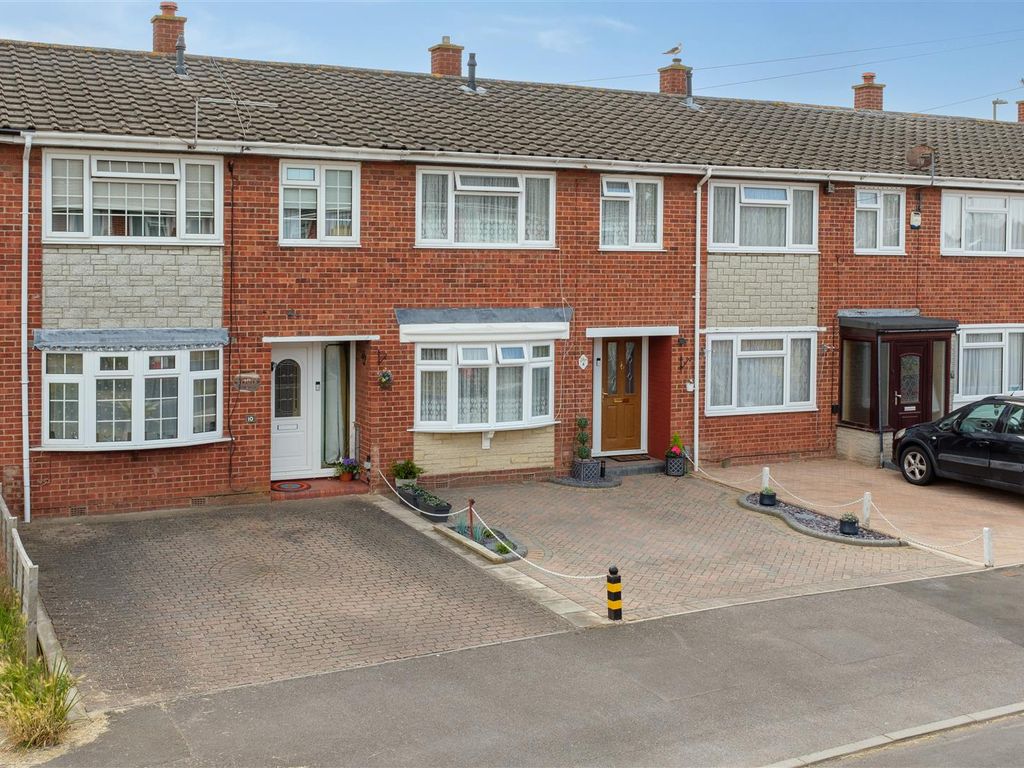 3 bed terraced house for sale in The Close, Portchester, Fareham PO16