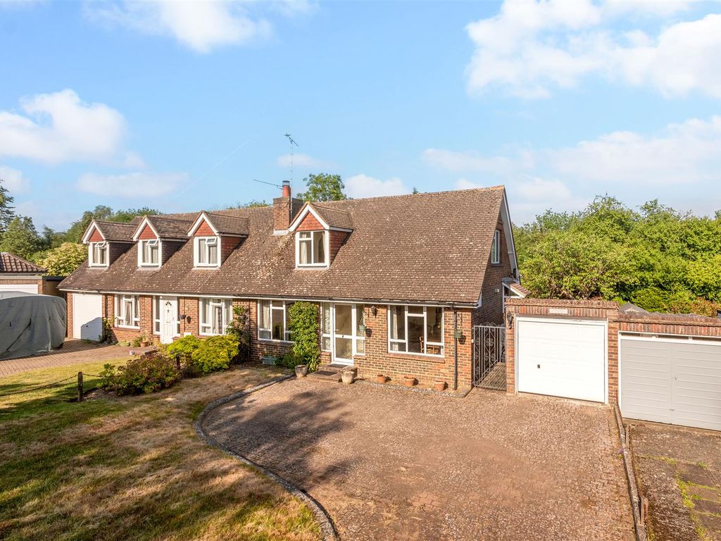 3 bed semidetached bungalow for sale in Fen Pond Road, Ightham