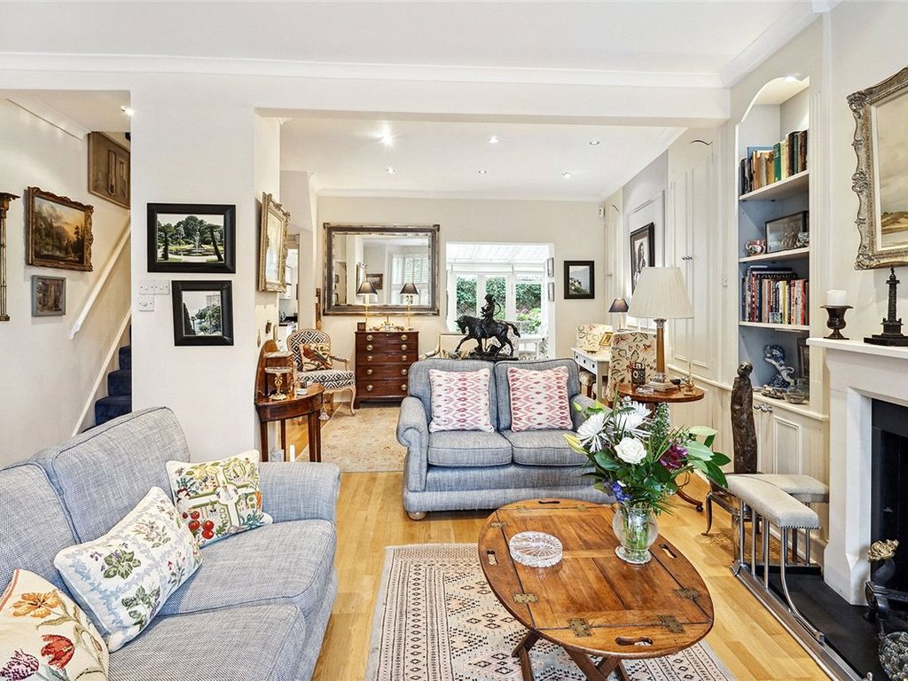 3 bed end terrace house for sale in Purcell Crescent, London SW6, £