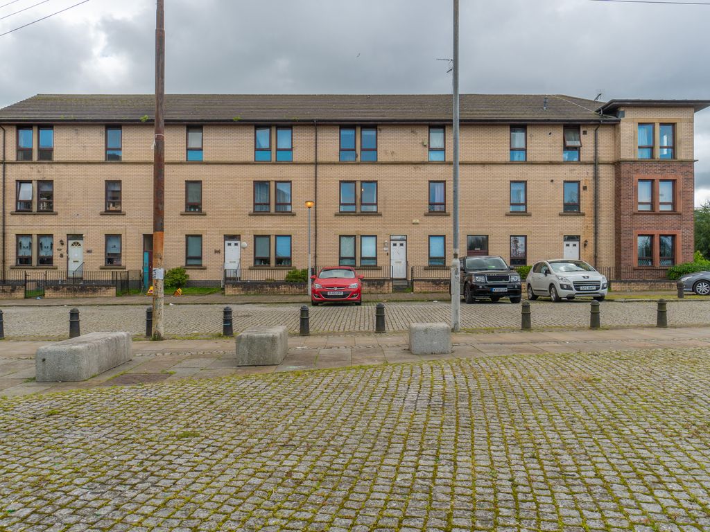 2 bed flat for sale in Bardowie Street, Glasgow G22, £85,000 Zoopla