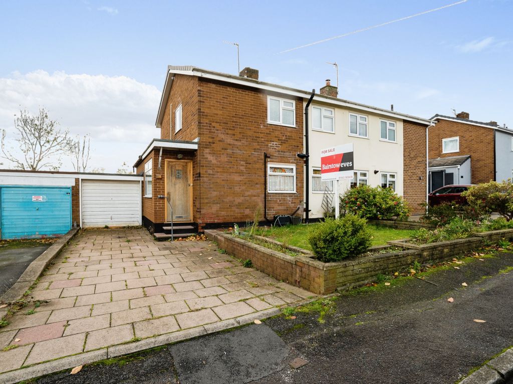 3 bed semidetached house for sale in Wilcox Avenue, Hednesford