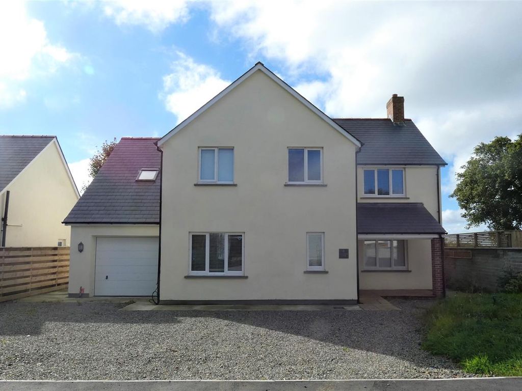 4 bed detached house for sale in Church Lane, Walton East, Clarbeston