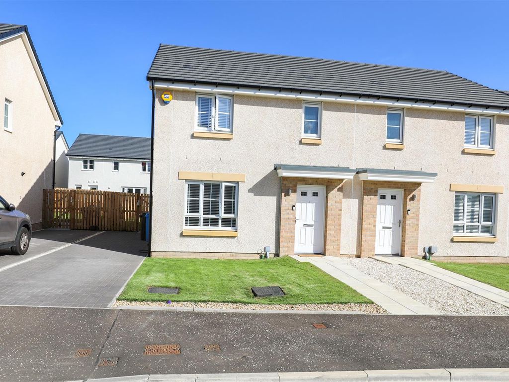 3 bed semidetached house for sale in Boreland Avenue, Kirkcaldy KY1, £